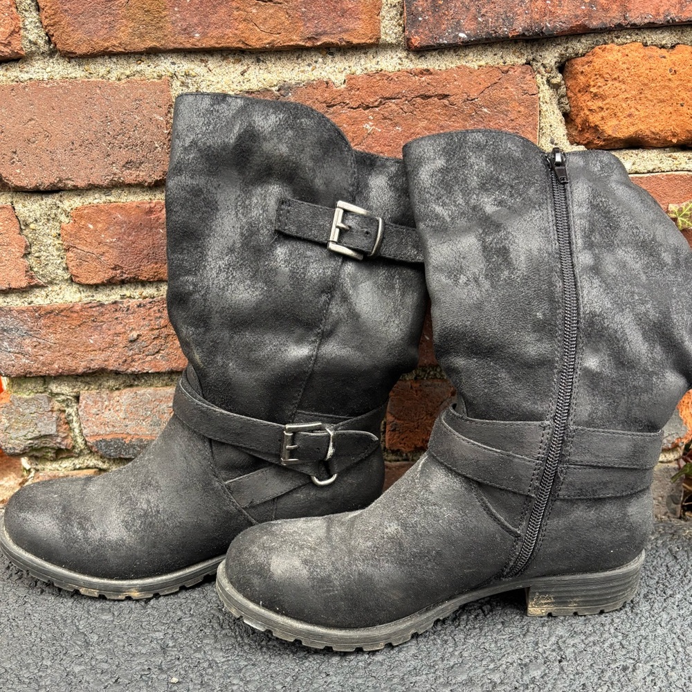 EUC Faux Suede Boots Mid-Calf